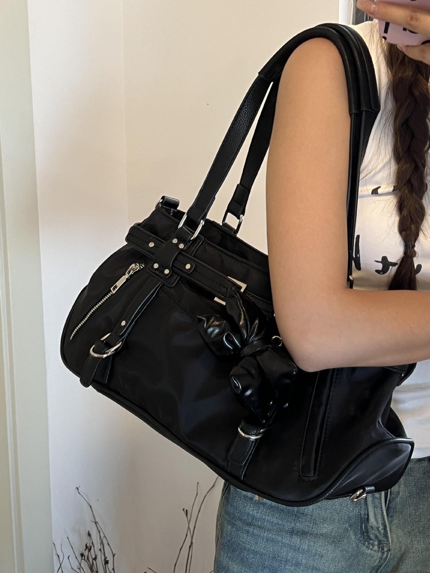 NOIR CITY - Underarm Bag