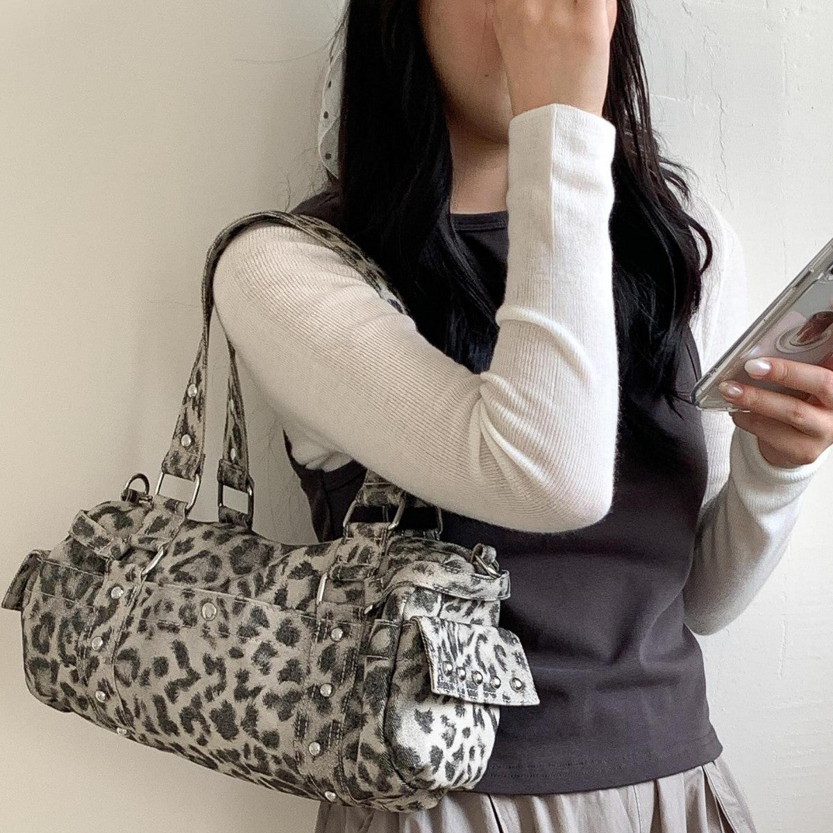 SNOWY LEOPARD - Boston Bag